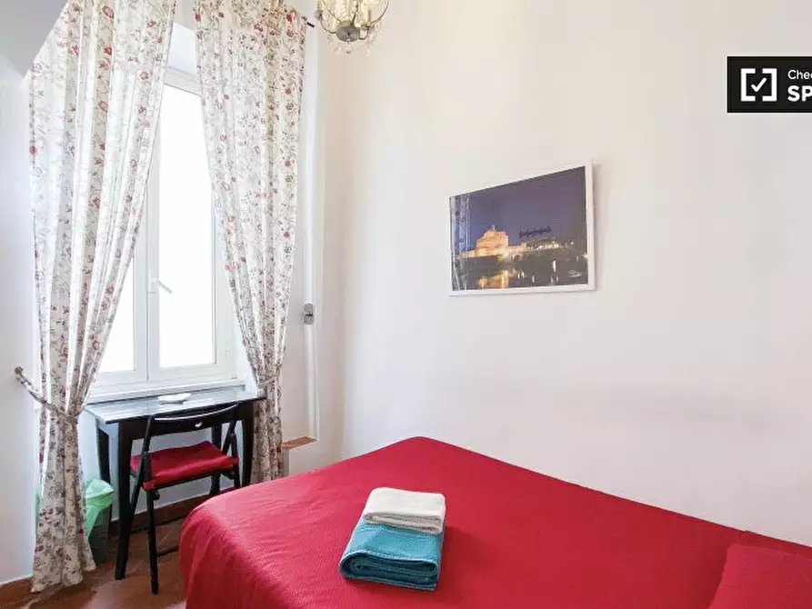 Immagine 3 di Camera condivisa in affitto  in Via Matteo Boiardo a Roma