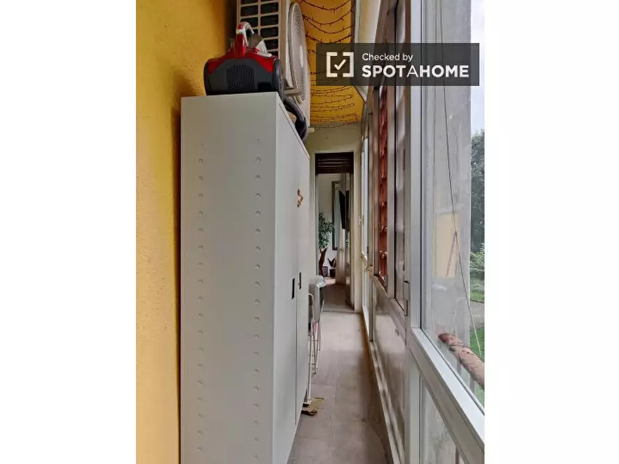 Immagine 17 di Camera condivisa in affitto  in Viale Omero a Milano