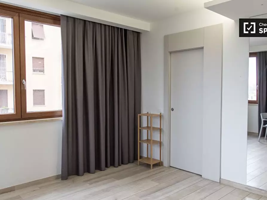 Immagine 10 di Appartamento in affitto  in Via di Acqua Bullicante a Roma