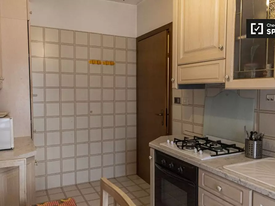 Immagine 16 di Camera condivisa in affitto  in Viale della Grande Muraglia a Roma