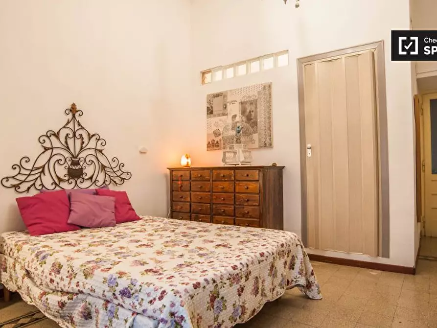 Immagine 2 di Camera condivisa in affitto  in Piazza Melozzo da Forlì, 00196 Roma RM, Italy a Roma