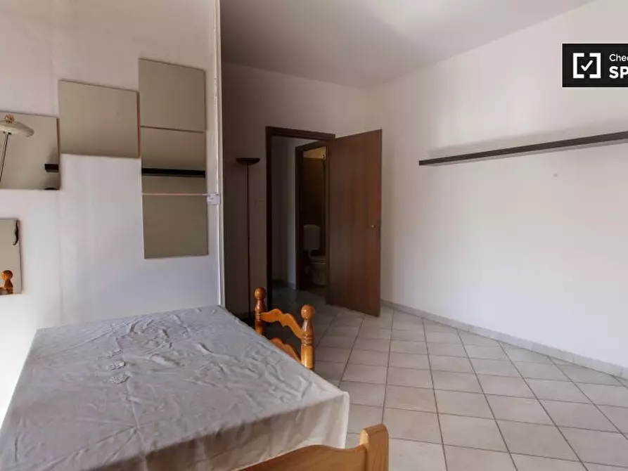 Immagine 8 di Camera condivisa in affitto  in Via Valentino Banal, 00177 Roma RM, Italy a Roma