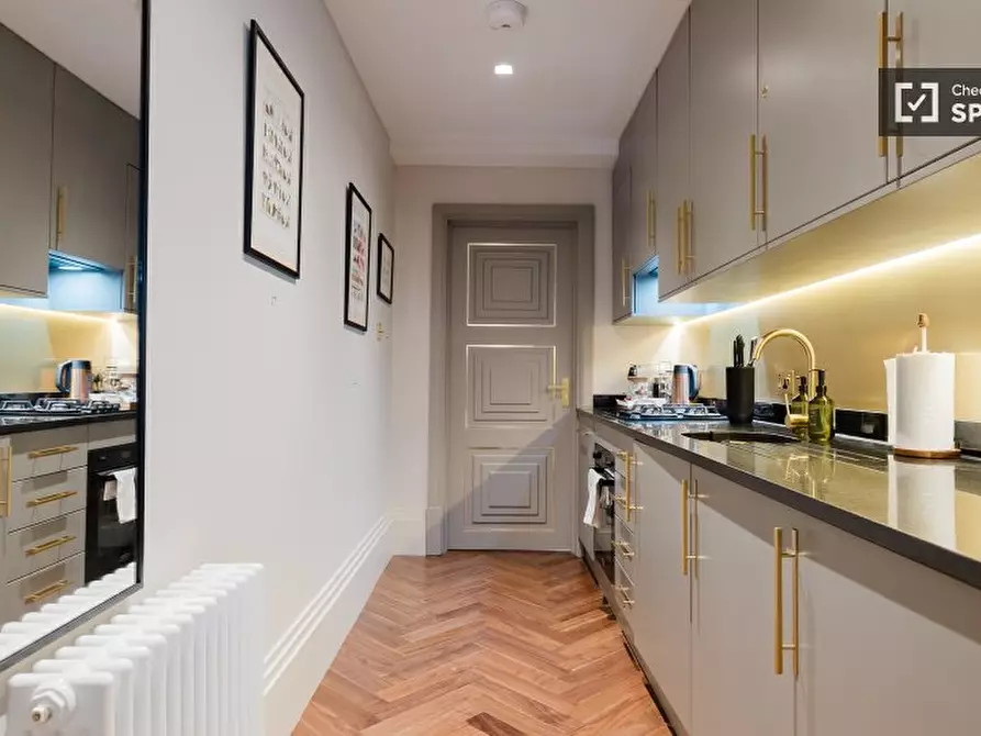 Immagine 13 di Appartamento in affitto  in Palace Gardens Terrace a Kensington