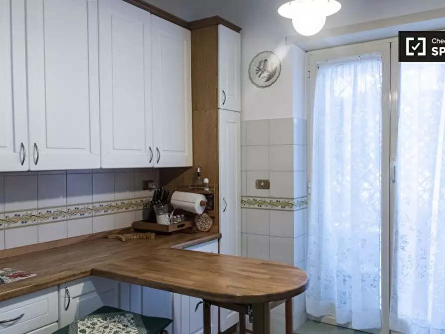 Immagine 17 di Camera condivisa in affitto  in Viale Somalia a Roma