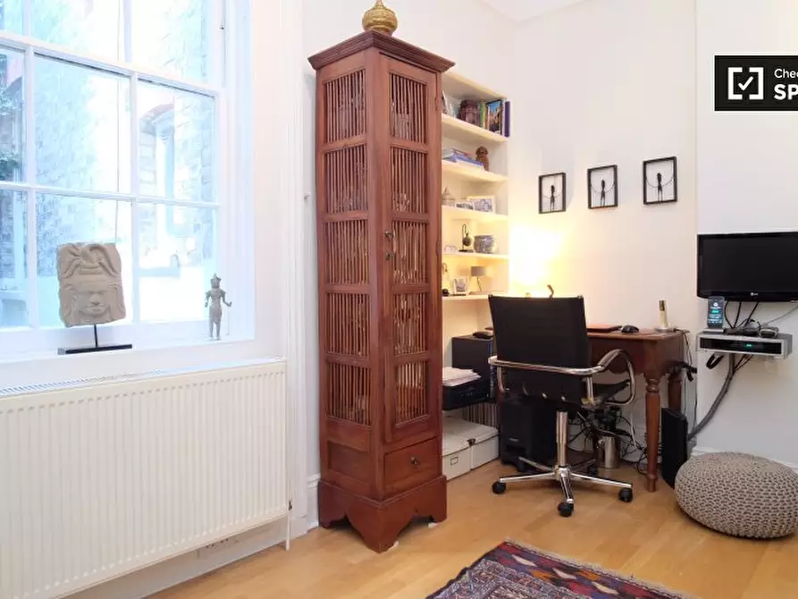 Immagine 2 di Appartamento in affitto  in Rosslyn Hill, Hampstead a Camden Town