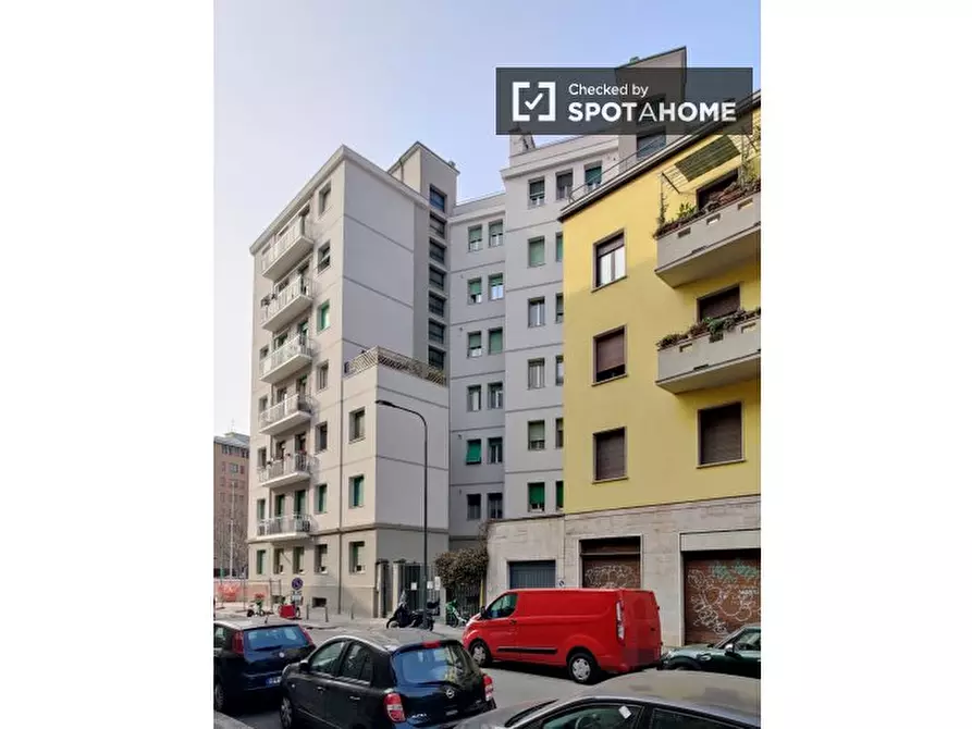 Immagine 16 di Camera condivisa in affitto  in Via Romolo Gessi a Milano