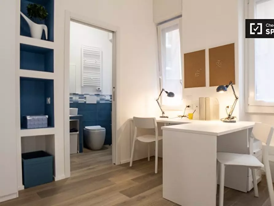 Immagine 3 di Camera condivisa in affitto  in Via Siusi a Milano