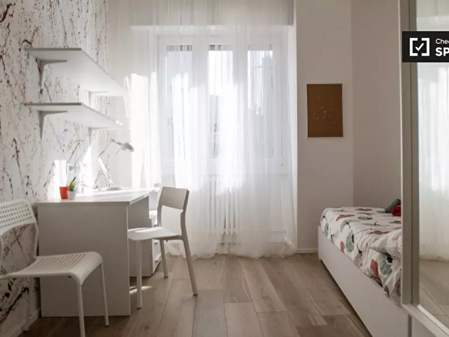 Immagine 2 di Camera condivisa in affitto  in Via Siusi a Milano