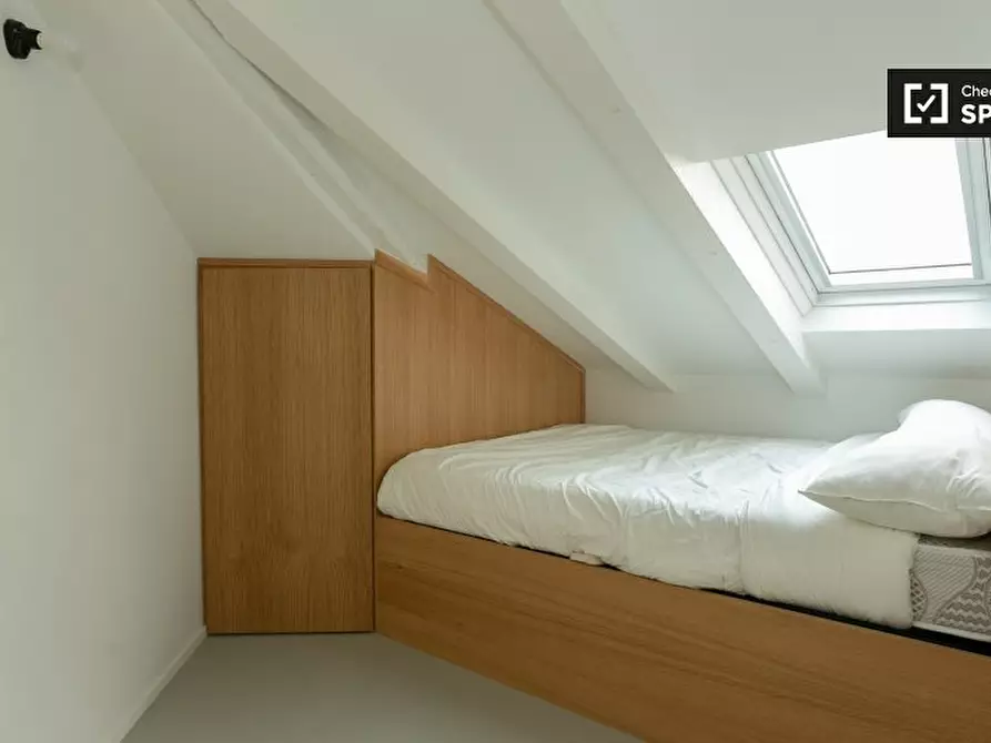 Immagine 11 di Appartamento in affitto  in Piazza S. Camillo de Lellis a Milano