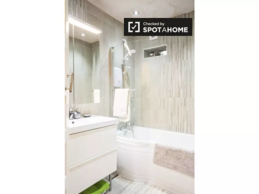 Immagine 17 di Camera condivisa in affitto  in Rochford Way a Croydon