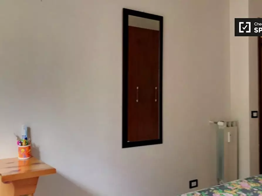 Immagine 3 di Camera condivisa in affitto  in Via Aquilonia, 00177 Roma RM, Italy a Roma