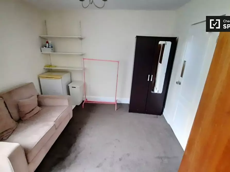 Immagine 19 di Camera condivisa in affitto  in Evenwood Close a Wandsworth
