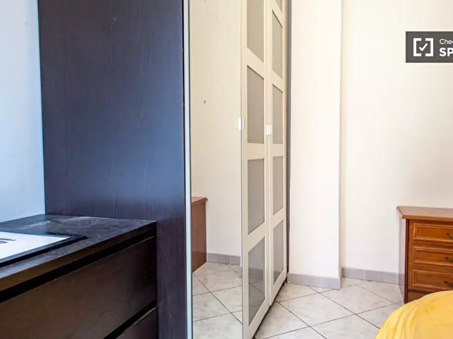Immagine 4 di Camera condivisa in affitto  in Via Sagunto a Roma