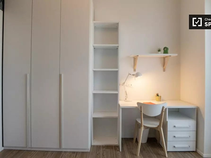 Immagine 6 di Camera condivisa in affitto  in Via Giacomo Antonini a Milano