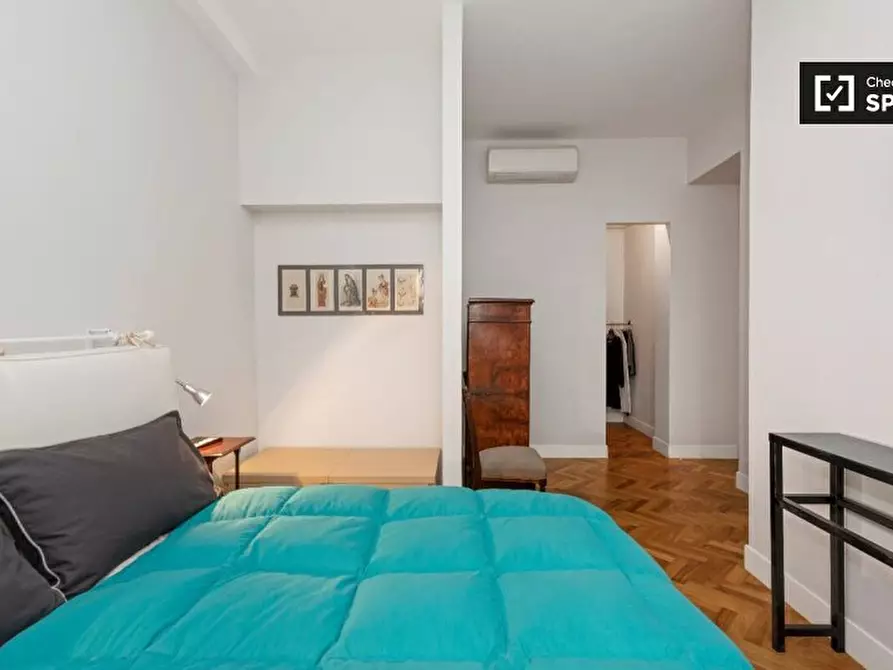 Immagine 2 di Appartamento in affitto  in Lungotevere degli Altoviti a Roma