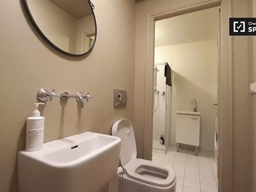 Immagine 12 di Camera condivisa in affitto  in Vicolo S. Lorenzo a Torino