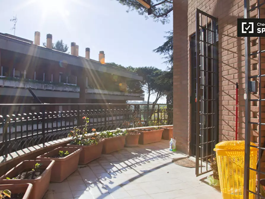 Immagine 17 di Camera condivisa in affitto  in Via Giulio Galli a Roma