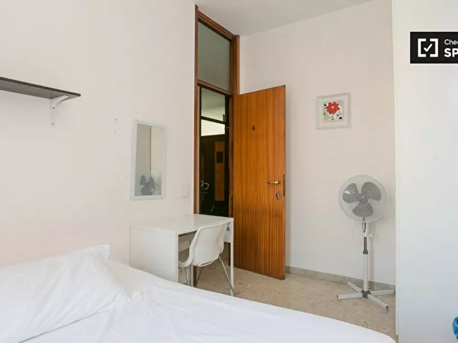 Immagine 3 di Camera condivisa in affitto  in Via Emilio de Marchi a Milano