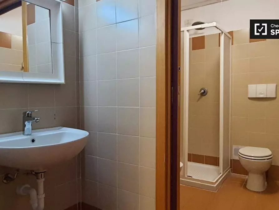 Immagine 11 di Camera condivisa in affitto  in Via Anton Giulio Barrili a Milano