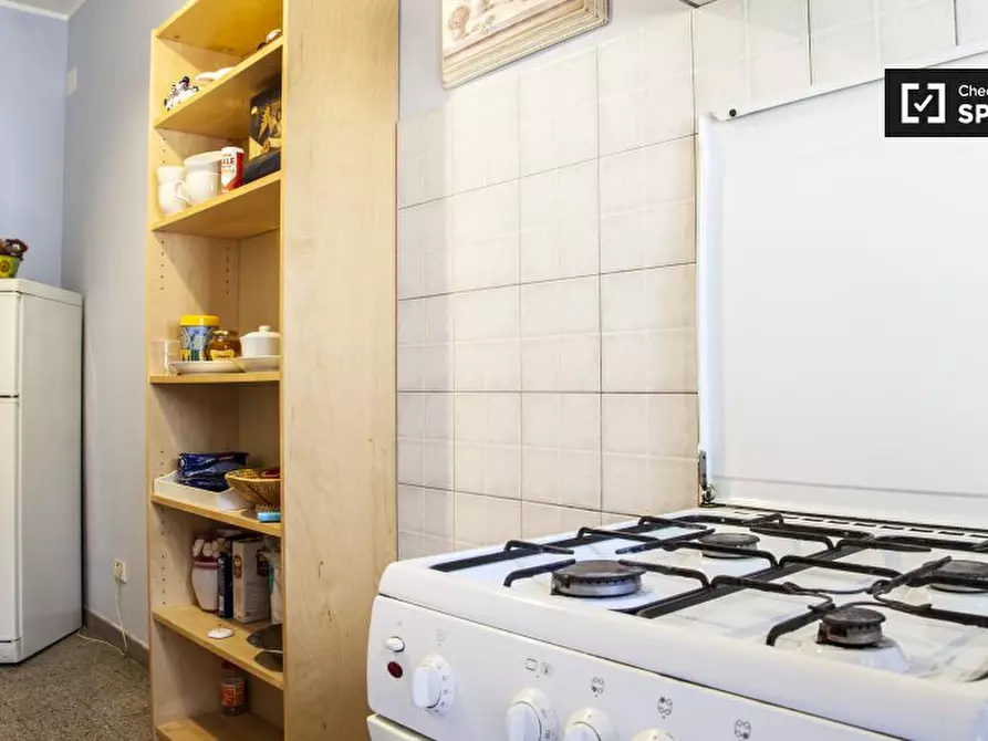 Immagine 8 di Camera condivisa in affitto  in Via Pietro Mengoli a Roma