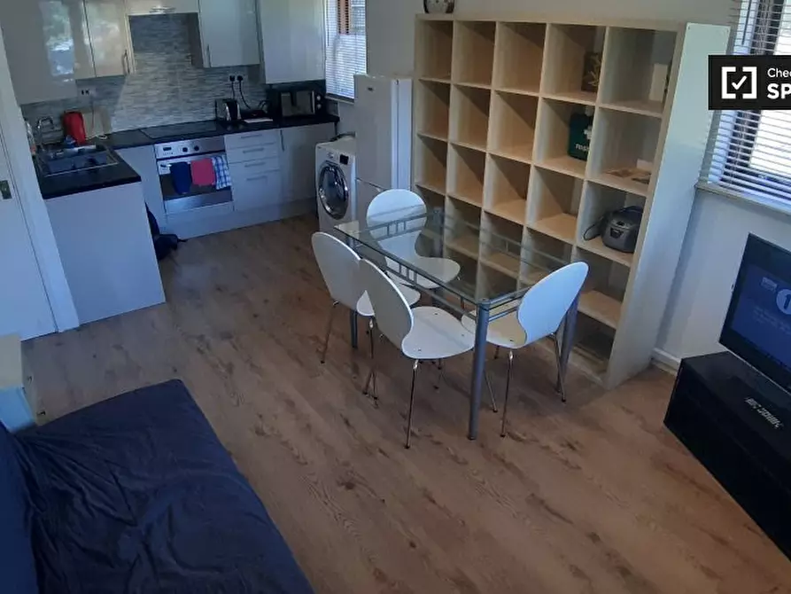 Immagine 1 di Appartamento in affitto  in Friars Mead a Poplar