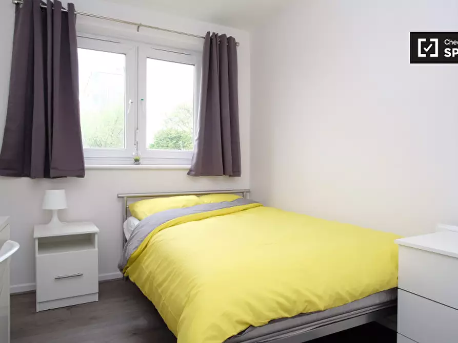 Immagine 18 di Camera condivisa in affitto  in Cambridge Heath Road a Poplar