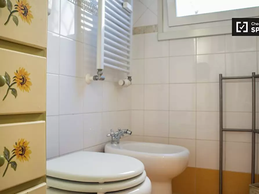 Immagine 5 di Camera condivisa in affitto  in Via S. Lucio, 00165 Roma RM, Italy a Roma