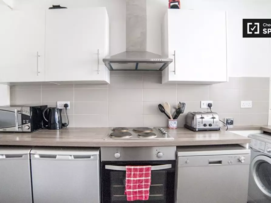 Immagine 9 di Camera condivisa in affitto  in Poplar a Poplar