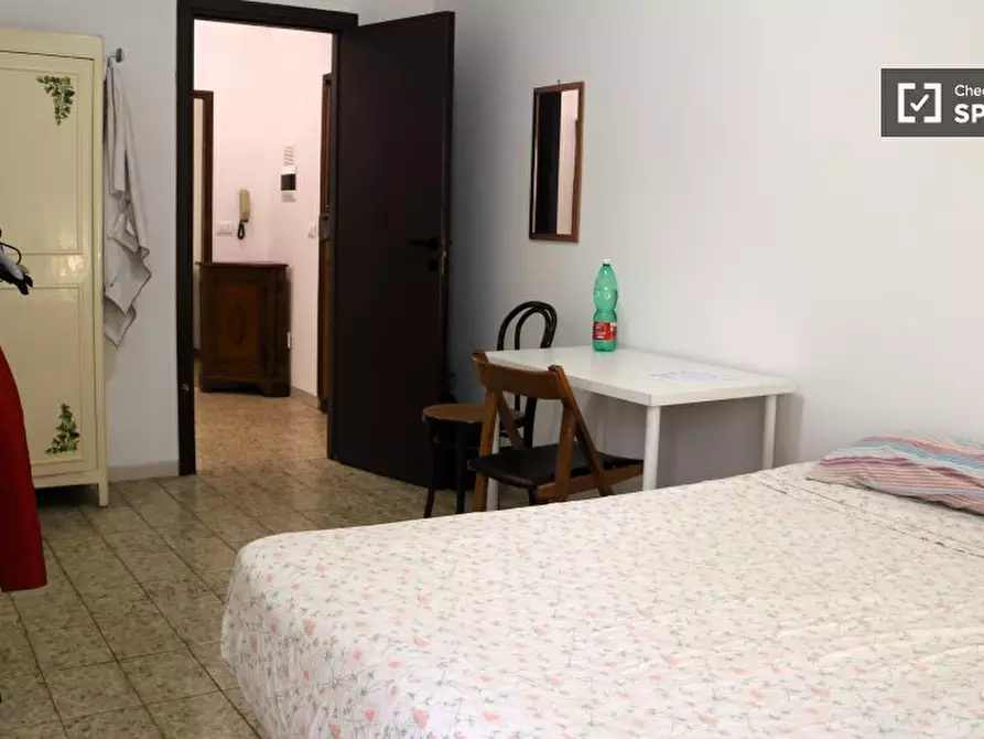 Immagine 9 di Camera condivisa in affitto  in Via Giuseppe de Robertis a Roma