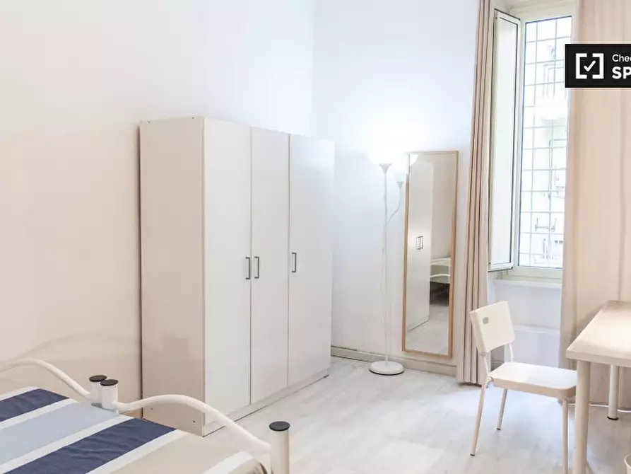 Immagine 4 di Camera condivisa in affitto  in Via Alessandria, 00198 Roma RM, Italy a Roma