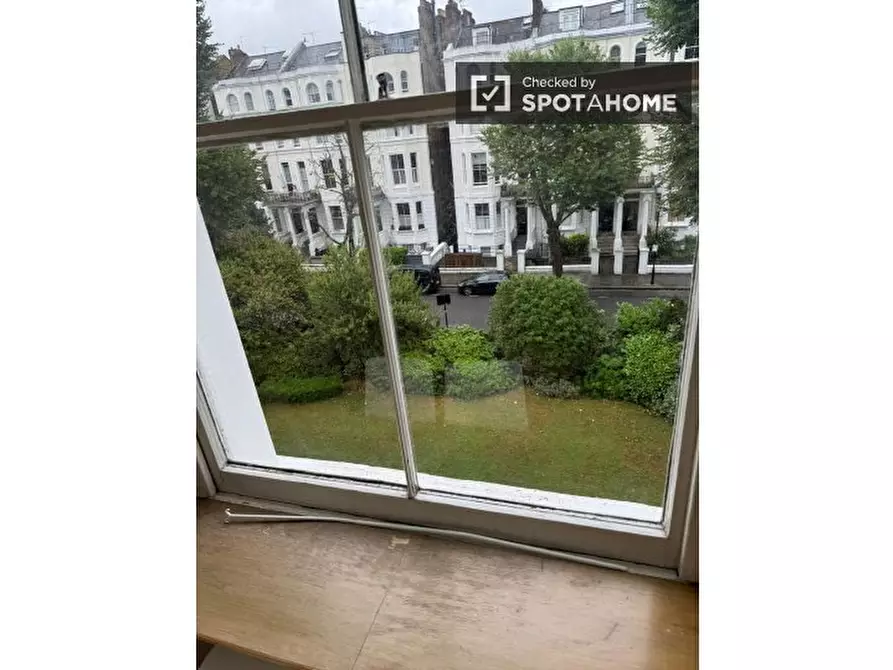 Immagine 10 di Ufficio in affitto  in Colville Gardens a Kensington