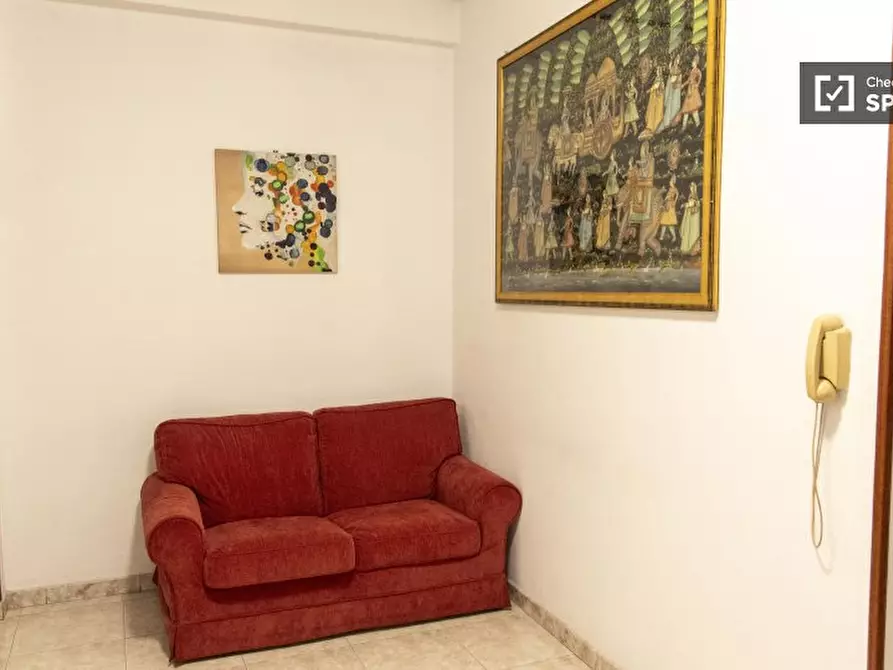 Immagine 9 di Camera condivisa in affitto  in Via Genzano a Roma