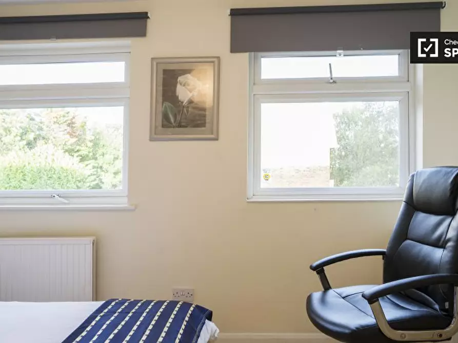 Immagine 1 di Camera condivisa in affitto  in Blossom Cl a Ealing