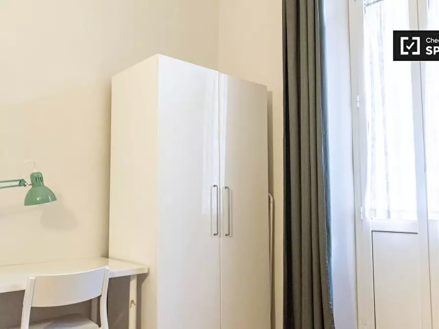 Immagine 4 di Camera condivisa in affitto  in Viale Regina Margherita a Roma