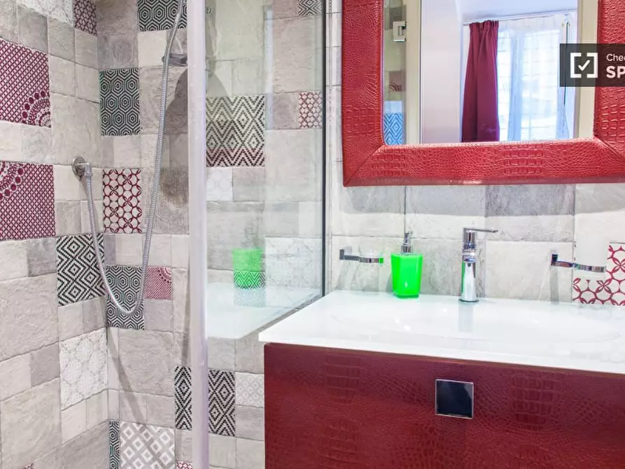 Immagine 8 di Camera condivisa in affitto  in Via Amerigo Vespucci a Roma