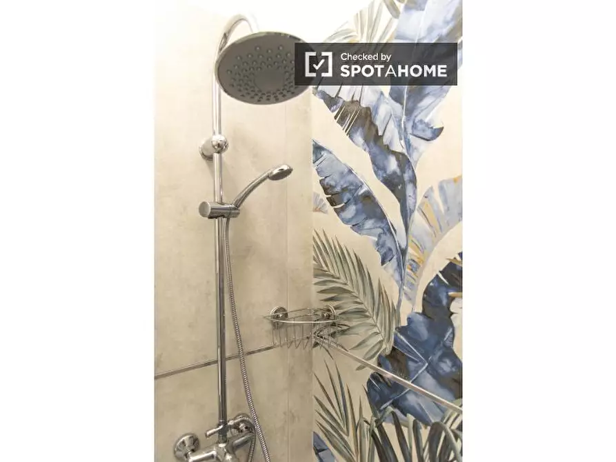 Immagine 16 di Appartamento in affitto  in Via di Gesù e Maria a Roma