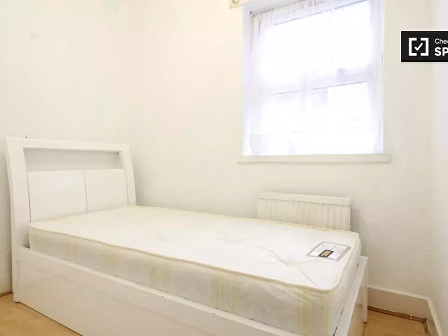 Immagine 19 di Camera condivisa in affitto  in Drayton Road a Tottenham