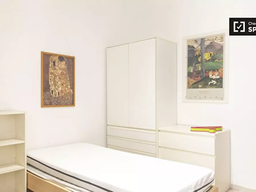 Immagine 3 di Camera condivisa in affitto  in Via Emanuele Filiberto, 00185 Roma RM, Italy a Roma