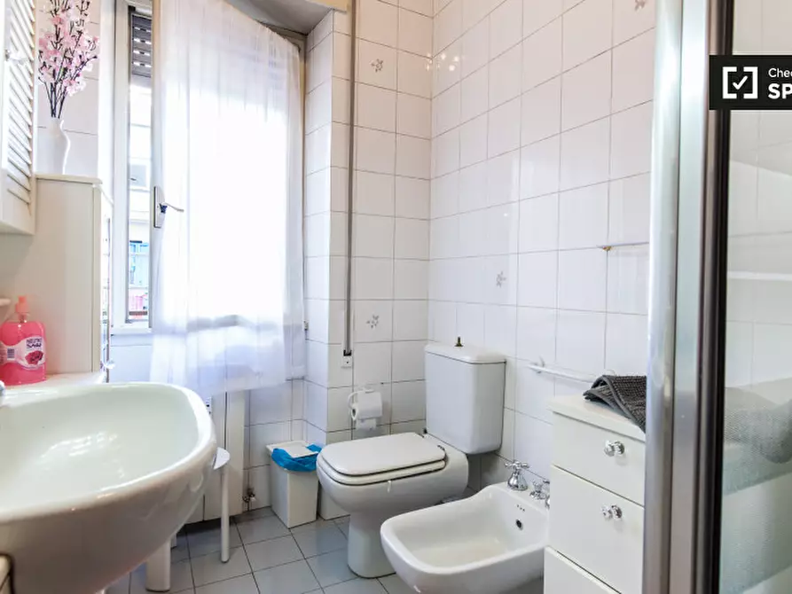 Immagine 8 di Camera condivisa in affitto  in Via delle Arniche a Roma