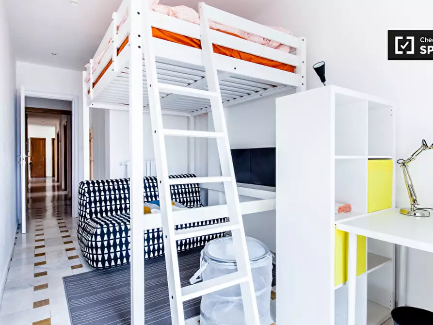 Immagine 3 di Camera condivisa in affitto  in Via Salaria a Roma