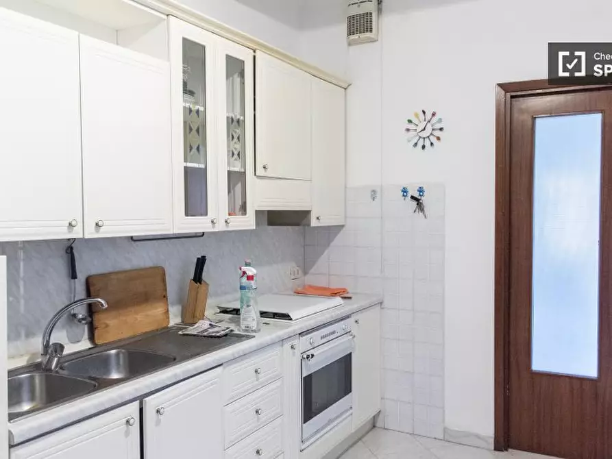 Immagine 14 di Camera condivisa in affitto  in Via Anagni a Roma