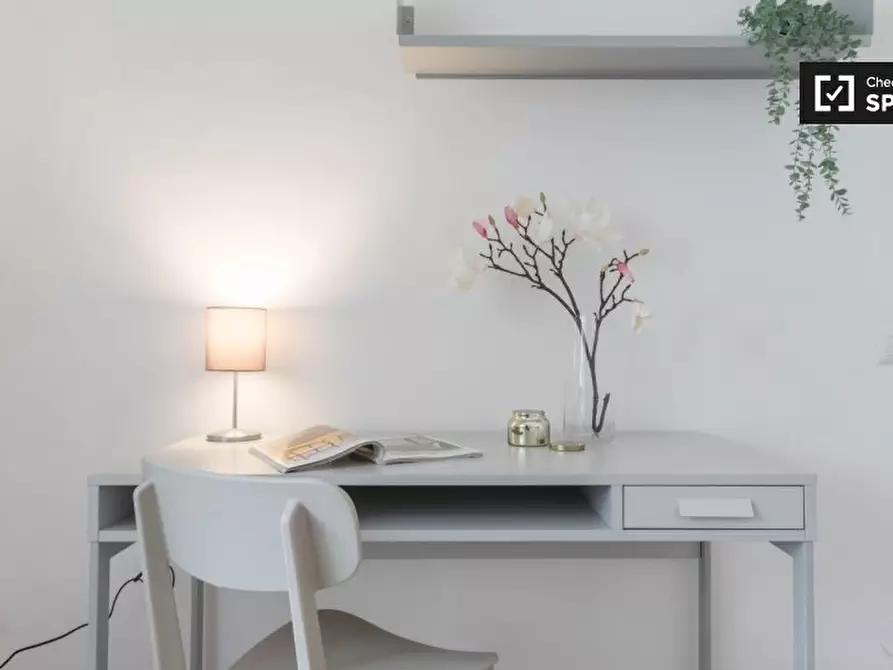 Immagine 6 di Camera condivisa in affitto  in Via Maniago a Milano