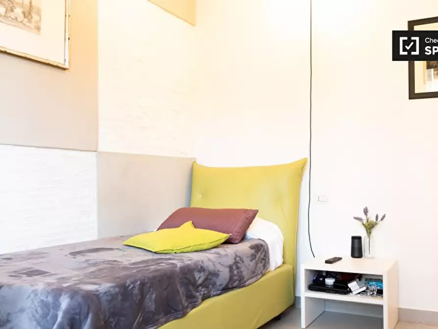 Immagine 2 di Camera condivisa in affitto  in Via dei Giovi, 00141 Roma RM, Italy a Roma