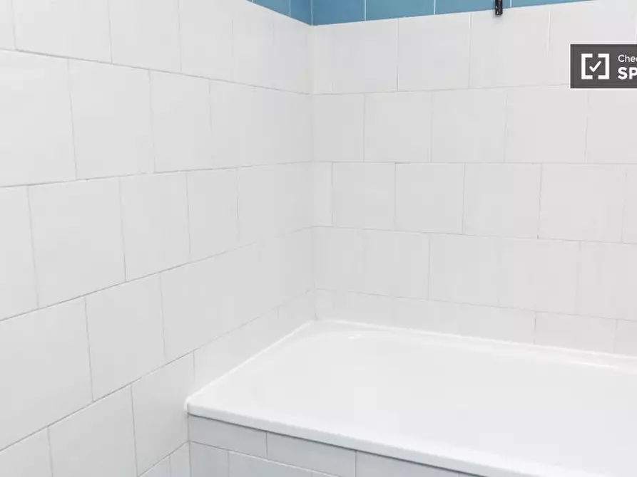 Immagine 12 di Appartamento in affitto  in Viale dei Caduti per la Resistenza a Roma