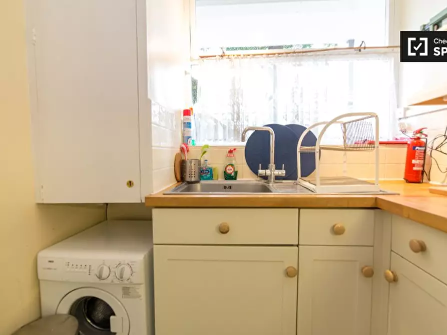 Immagine 6 di Appartamento in affitto  in Flat, Whitley House, Churchill Gardens, London SW1V 3BH, UK a 