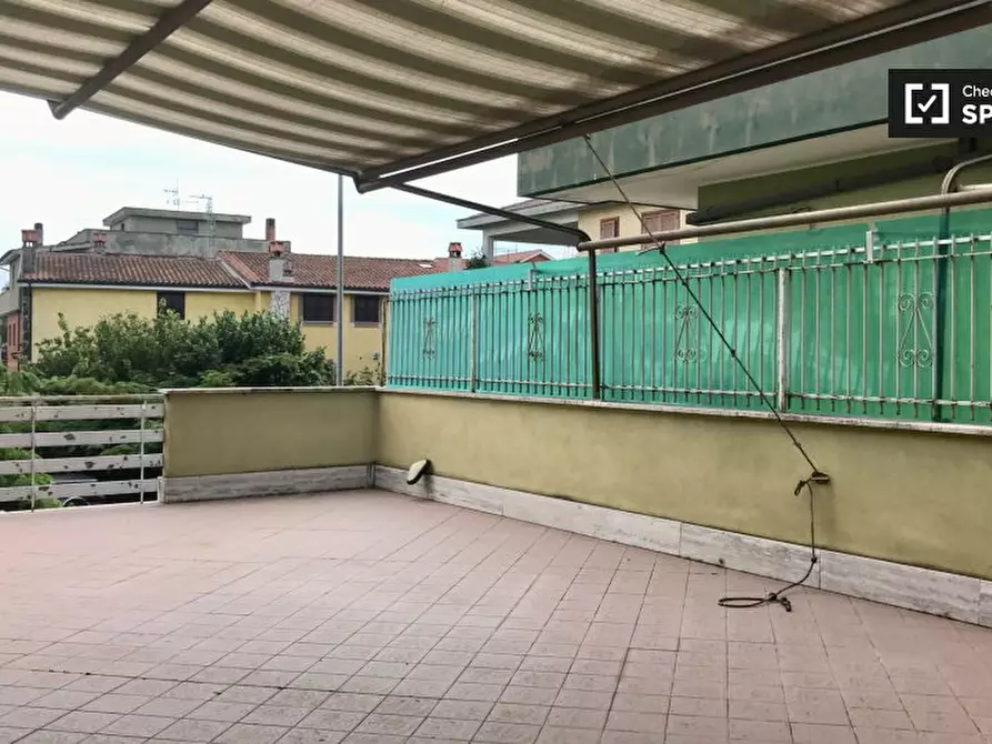 Immagine 19 di Camera condivisa in affitto  in Via di Trigoria, 00128 Selcetta RM, Italy a Roma