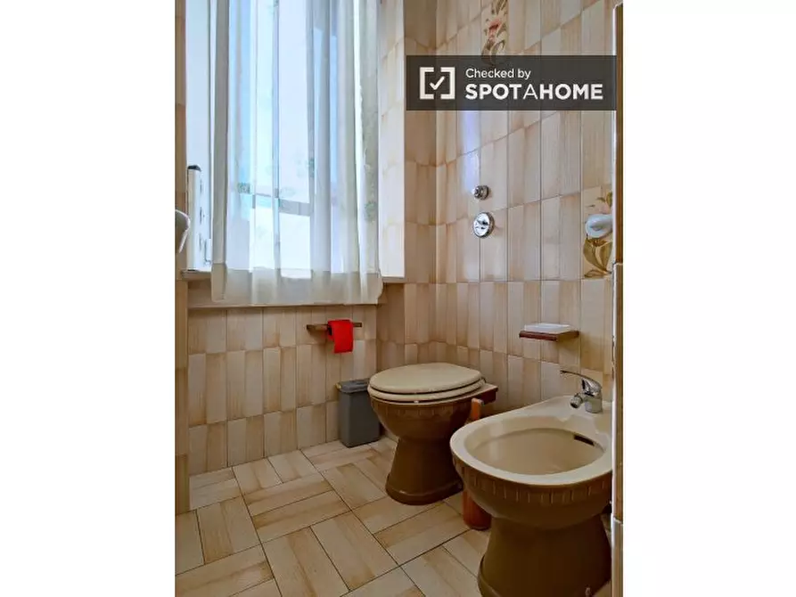 Immagine 17 di Camera condivisa in affitto  in Via Adelina Patti a Milano