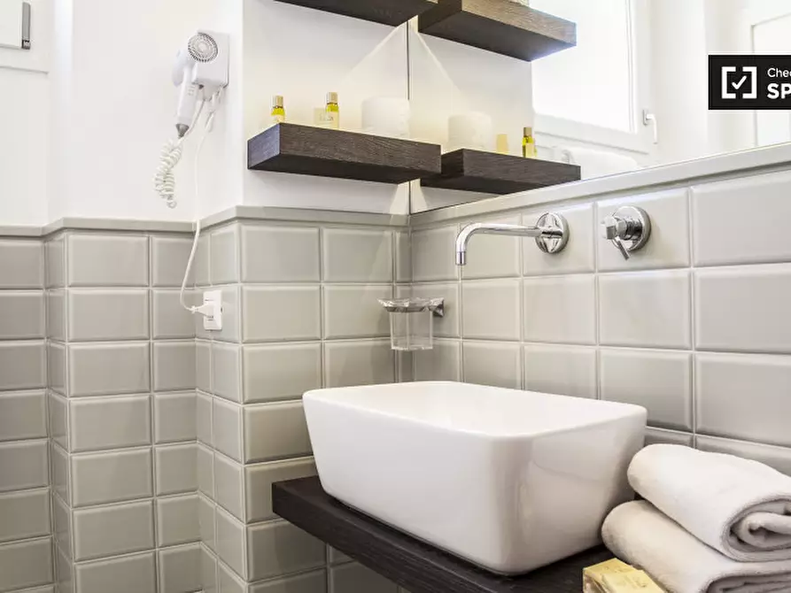 Immagine 7 di Camera condivisa in affitto  in Piazza Pio XI a Roma