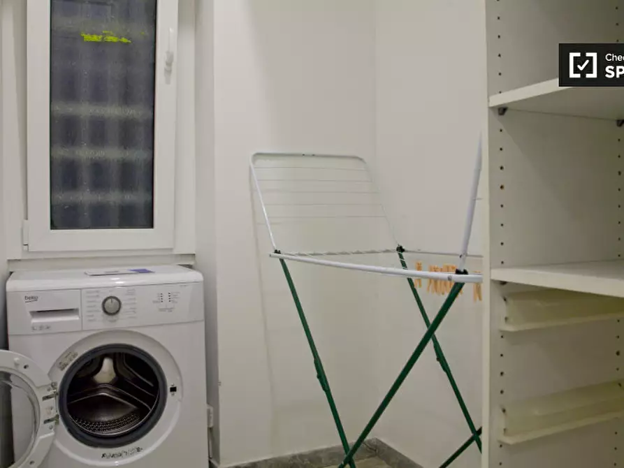 Immagine 16 di Camera condivisa in affitto  in Via della Ferratella in Laterano a Roma