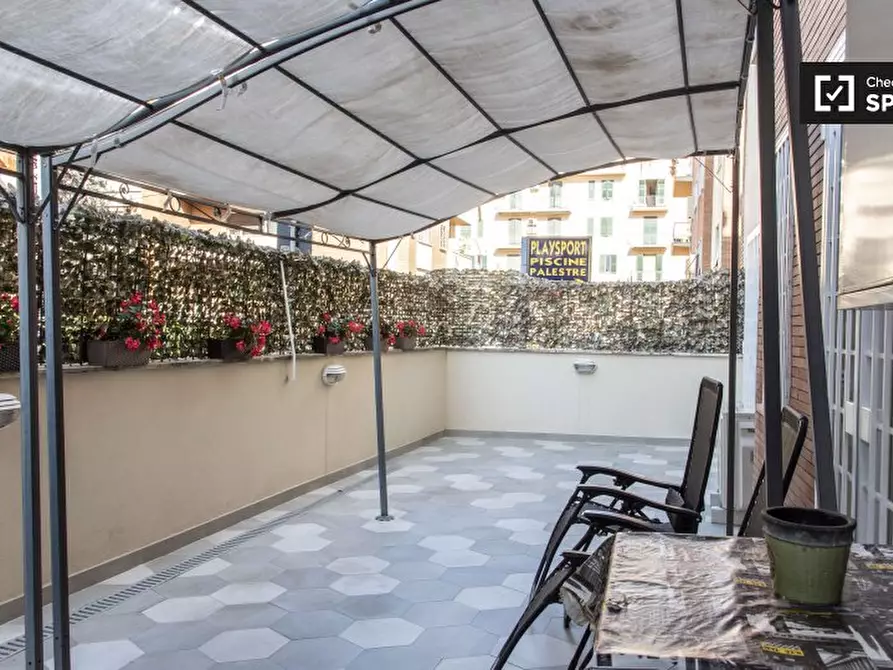 Immagine 16 di Appartamento in affitto  in Via Emilio Albertario a Roma